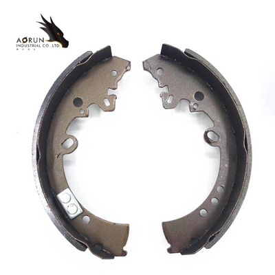 Má phanh ô tô Má phanh 04495-Ok120 Chất lượng cao